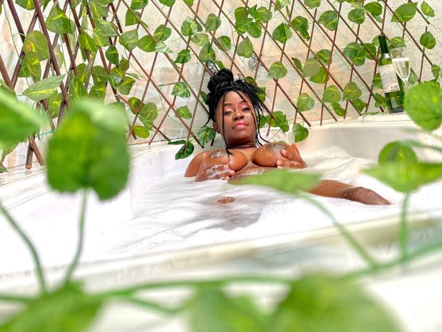 SaraaMillers - Live Sex Cam - 12623004