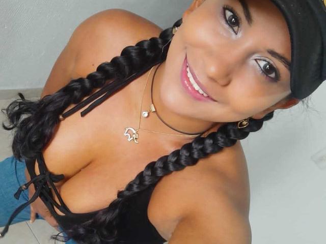 YiyaHot69 - Live sex cam - 12632016
