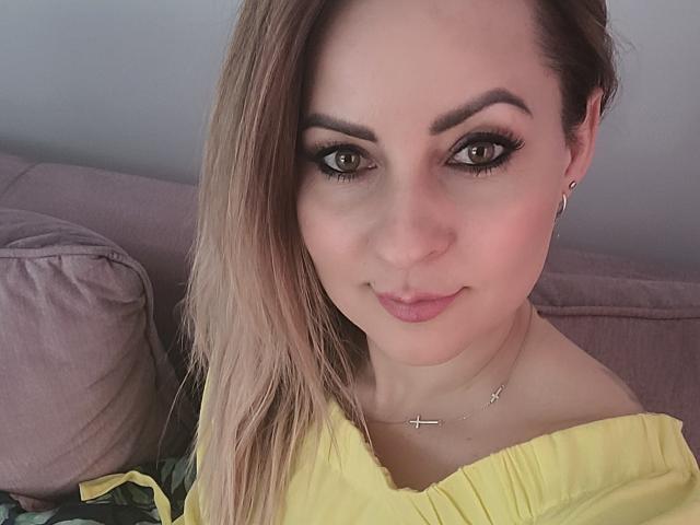 PleasureLara - Sexe cam en vivo - 12635920