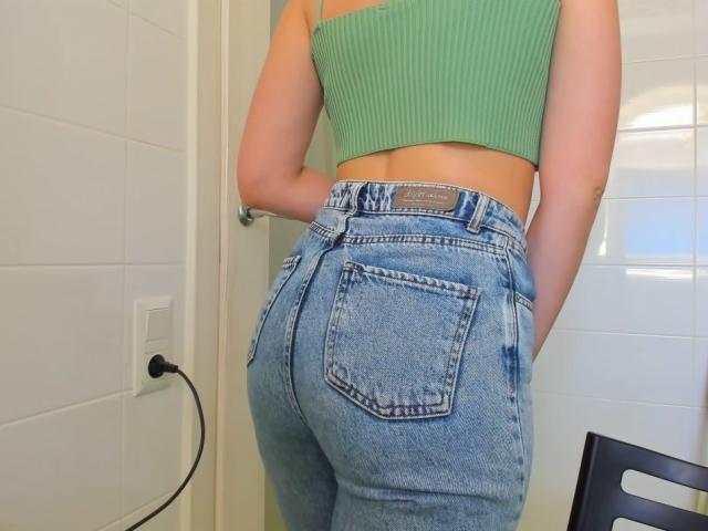 MissKira - Live sex cam - 12655500