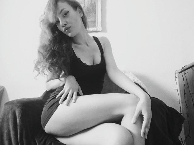 VievienneClemente - Élő pornó és szexkamera - 12656920