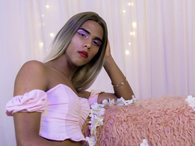 MichelleRussof - Live sexe cam - 12674128