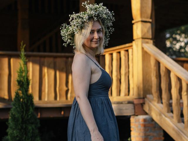 IvannaRich - Live sex cam - 12696772