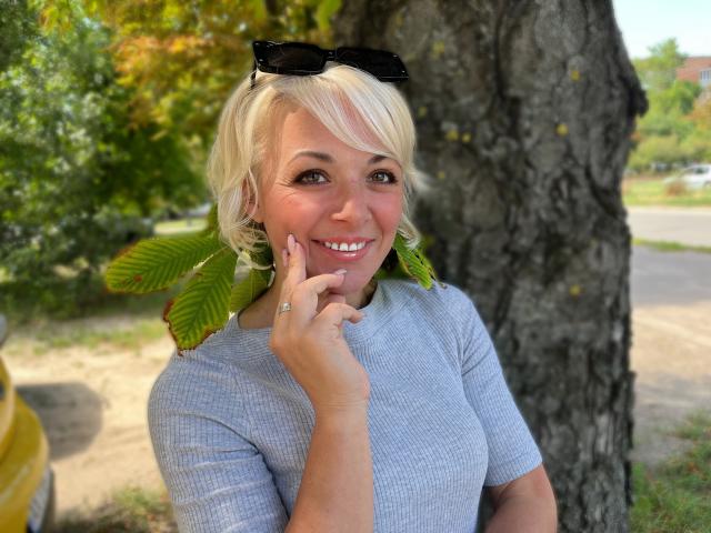 GloriaSinsser - Sexe cam en vivo - 12704772