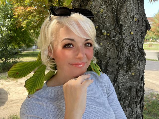 GloriaSinsser - Sexe cam en vivo - 12704784