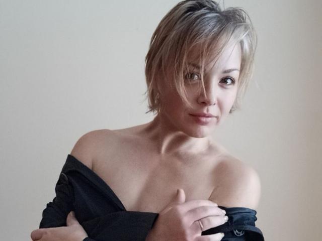 GloriaSinsser - Live sex cam - 12704788