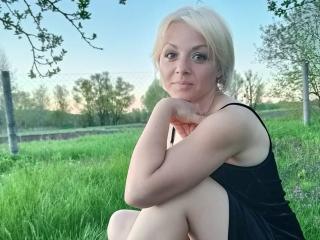 GloriaSinsser - Live Sex Cam - 12704812