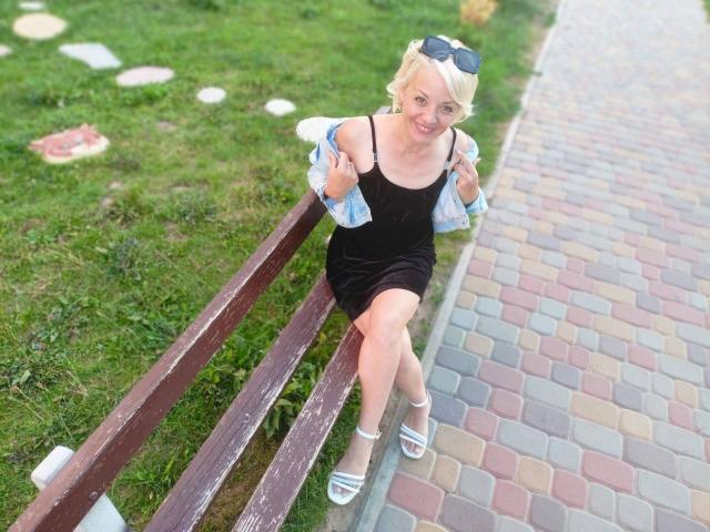 GloriaSinsser - Sexe cam en vivo - 12704824