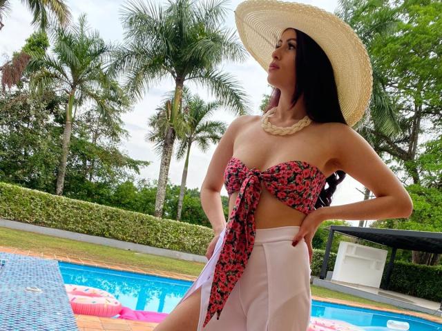 HannaRobertss - Live porn &amp; sex cam - 12707876