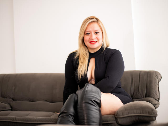 SaraMoreti - Camera khiêu dâm &amp; quyến rũ trực tiếp - 12742520