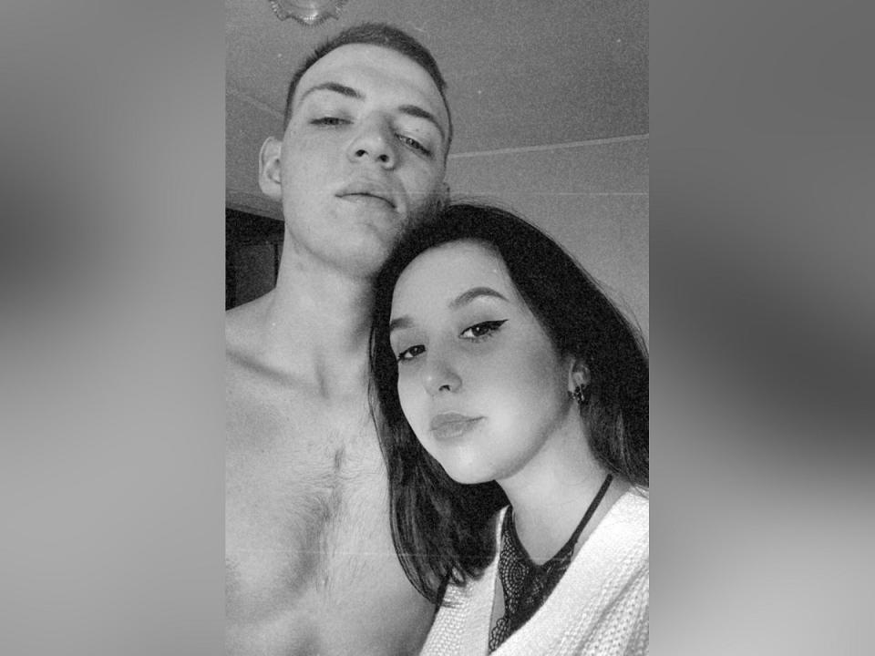 JuliaAndDean - Sexe cam en vivo - 12754288