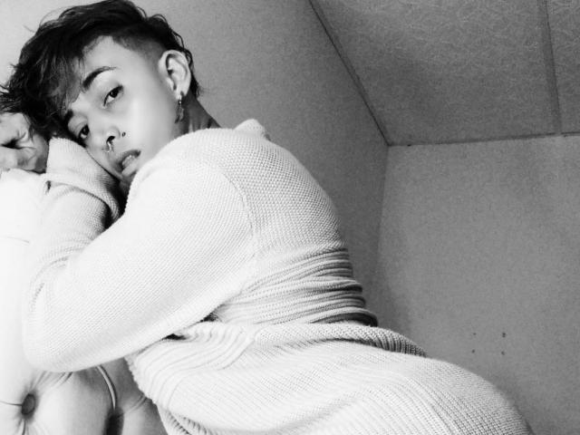 YeiSela - Live porn &amp; sex cam - 12764400