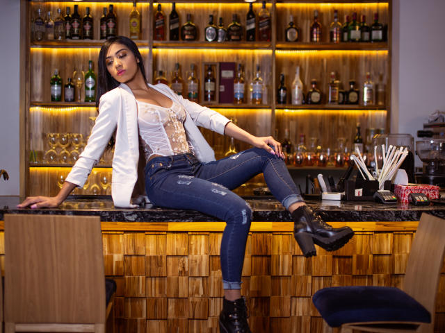 TharaGeorgee - Live porn &amp; sex cam - 12770016