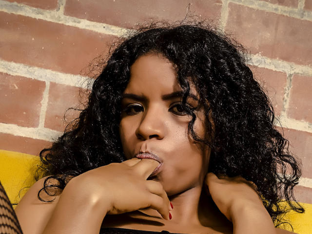 EllieAlvex - сексуальная веб-камера в реальном времени - 12799044