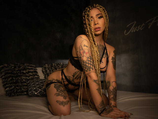 KoraWolff - Live porn &amp; sex cam - 12800832