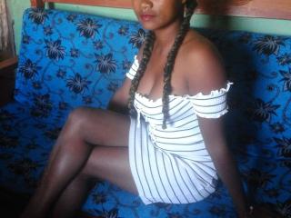 BelleCaramelle - Sexe cam en vivo - 12829236