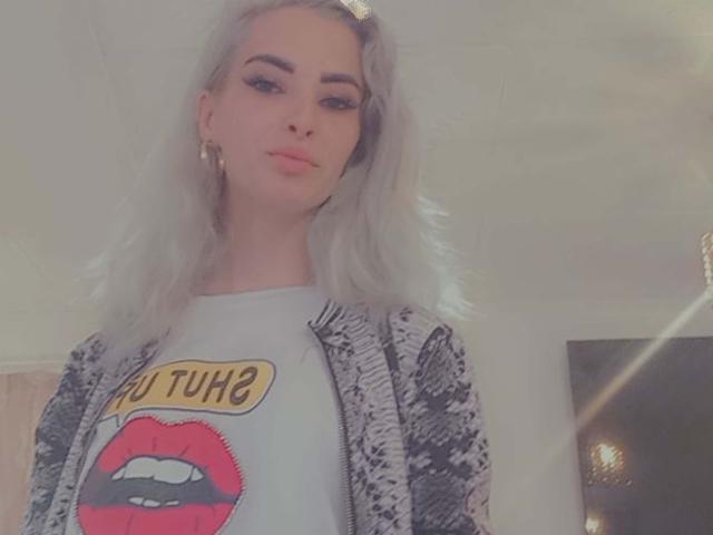 SkinnyBodyXX - Live porn &amp;amp; sex cam - 12831684