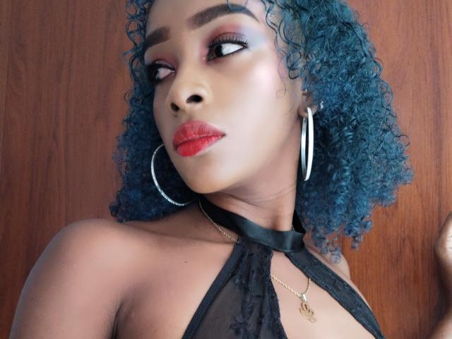 LarissaWilson - Live sex cam - 12857704