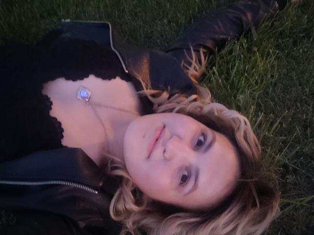 Arletta - Live porn &amp; sex cam - 12873528