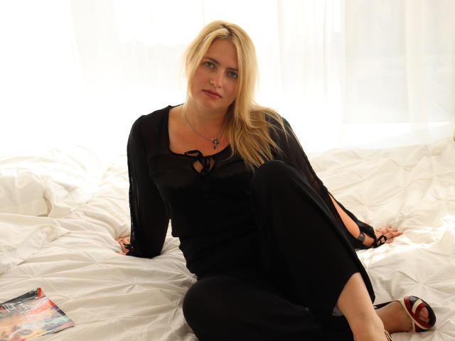 EvieHillton - Sexe cam en vivo - 12906928