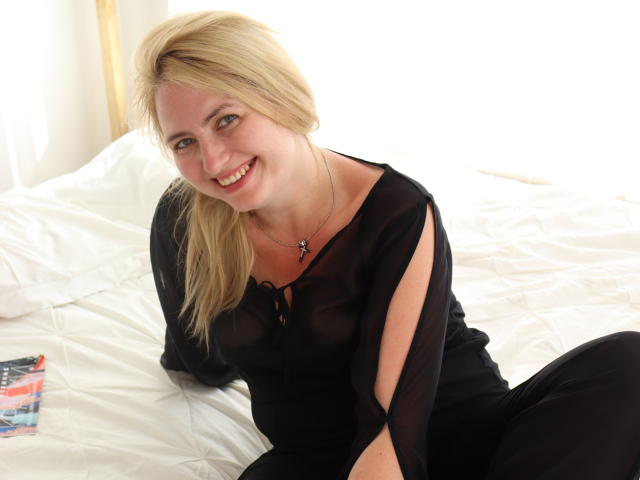 EvieHillton - Sexe cam en vivo - 12906980