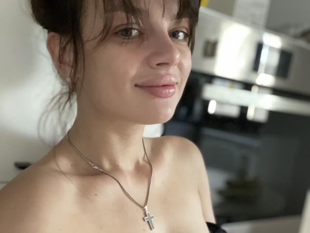 CorneliaMirabella - Live Sex Cam - 12914292