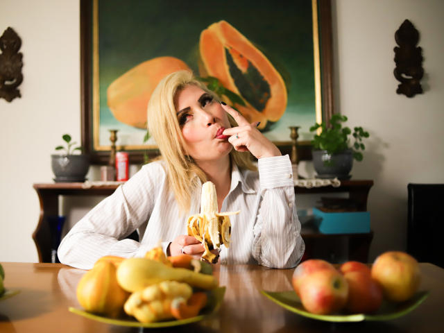 MiaLaurenty - Élő pornó és szexkamera - 12915280