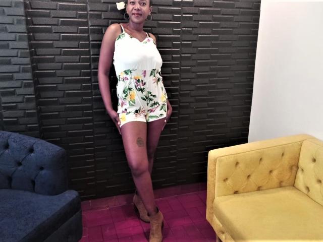 CorallHotty - פורנו בשידור חי ומצלמת סקס - 12944512