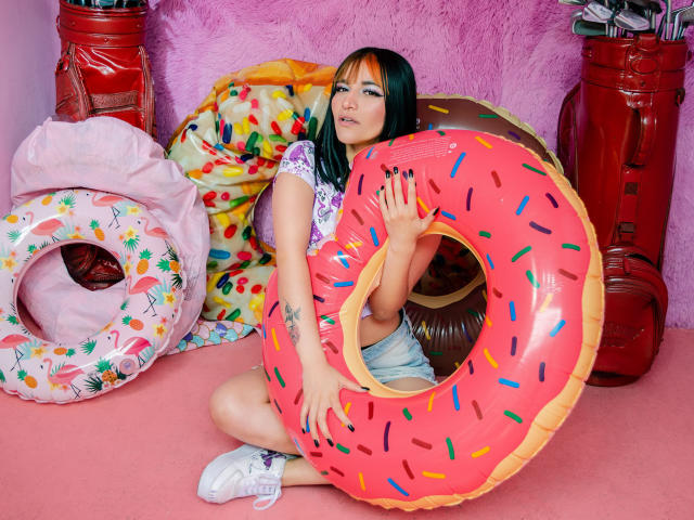 LindaWatsong - Élő pornó és szexkamera - 12974432