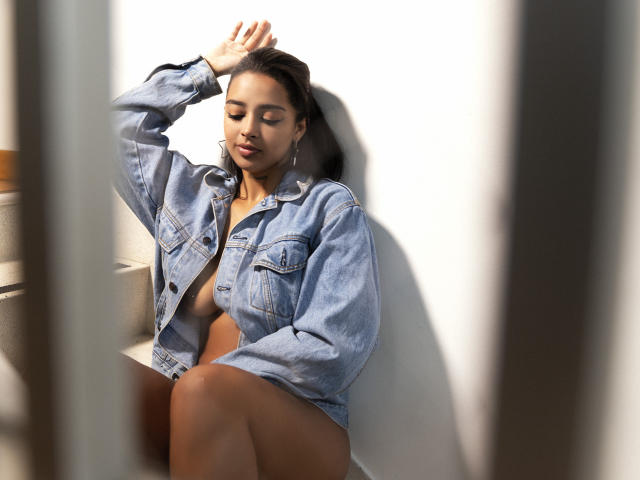 AriadnaSimmons - Sexe cam en vivo - 12986360