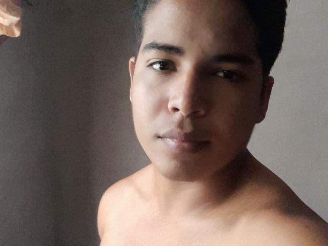 LiamHermann - Live porn &amp; sex cam - 12999972