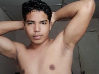 LiamHermann - Live porn &amp; sex cam - 12999976
