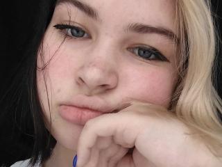 SnowWhiteBriana - Live porn &amp; sex cam - 13006100