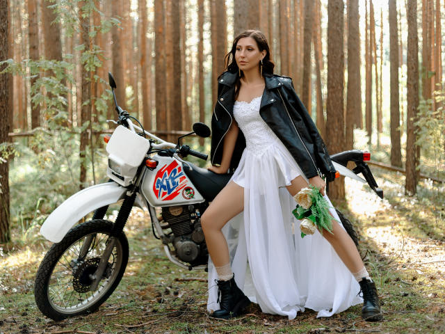 LindaKoster - Élő pornó és szexkamera - 13040556