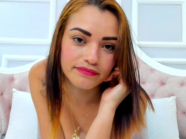 PamelaRossy - Sexe cam en vivo - 13040744