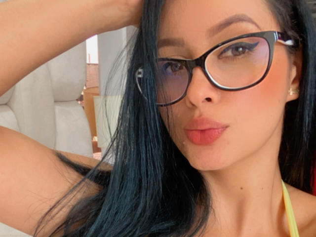 EmilyParkerr - Élő pornó és szexkamera - 13047016