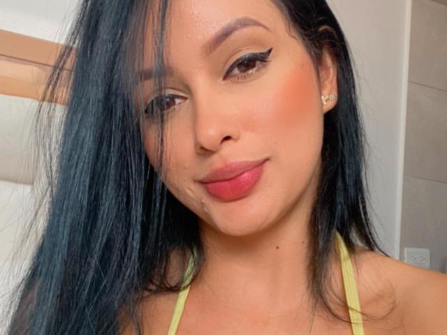 EmilyParkerr - Live Sex Cam - 13047040