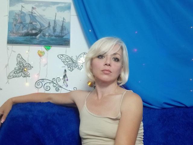GloriaSinsser - Sexe cam en vivo - 13053808