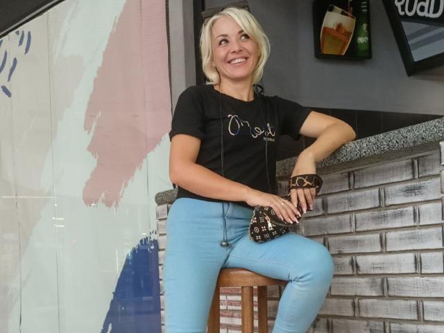 GloriaSinsser - Live sex cam - 13053844