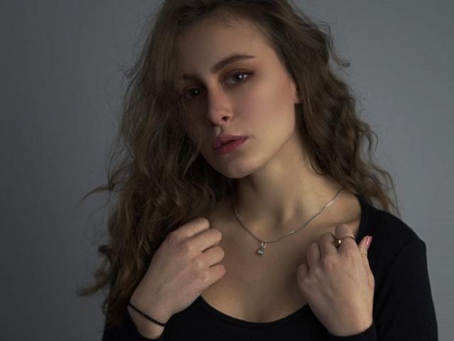 AlesyaDrons - Live porn &amp; sex cam - 13056884