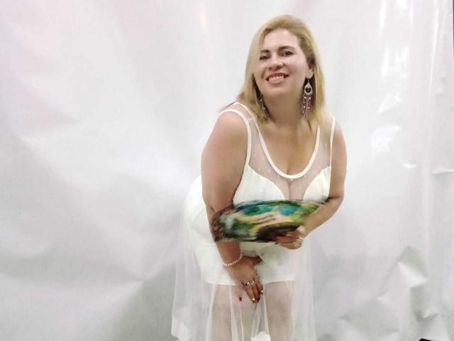 LesbianCurvy - Live sexe cam - 13059556