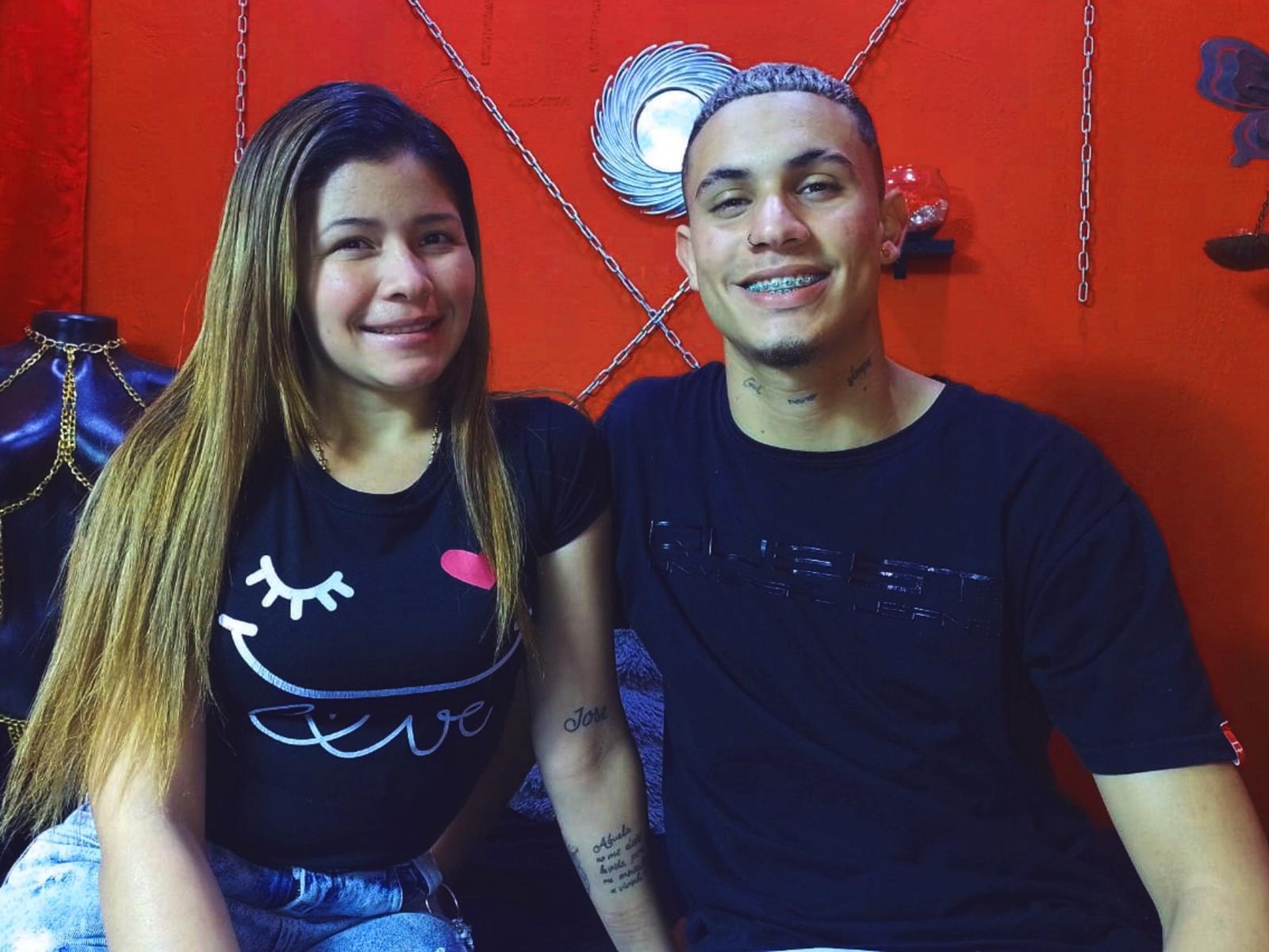 EthanAndMegan - Sexe cam en vivo - 13060316