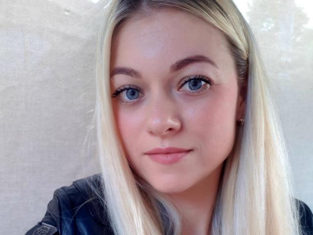 KristiKristi - Live sexe cam - 13076612