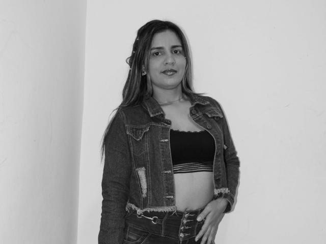 LupitaAdans - Live sex cam - 13080064