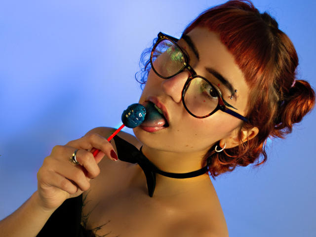 LiaAlbanni - פורנו בשידור חי ומצלמת סקס - 13090284