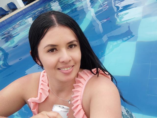 AshleyKatelyn - Élő pornó és szexkamera - 13100232