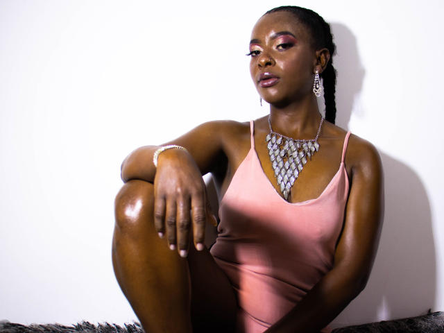 CharlizeOliveira - Live sexe cam - 13155624