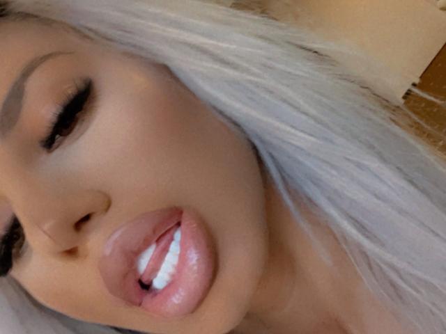 LisaaKiraa - сексуальная веб-камера в реальном времени - 13184160