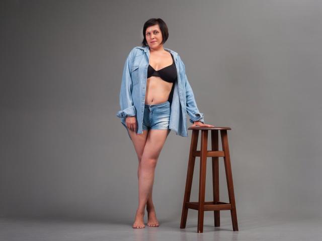 HonnyGylia - Porno na żywo i seks kamera - 13184952