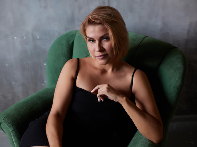 LindaBrowny - Sexe cam en vivo - 13194824